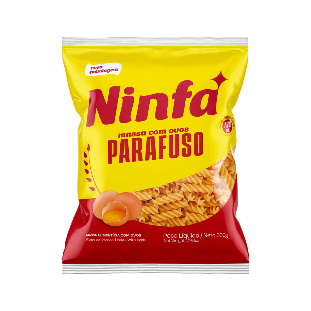 Embalagem de macarrão parafuso com ovos de 500g em pé, com rótulo amarelo e vermelho, exibindo a massa.